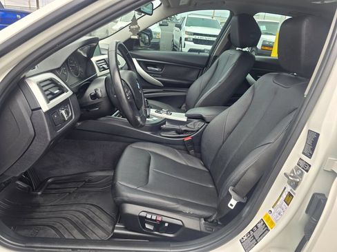 Used 2013 BMW 328i xDrive Sedan AWD/4WD image 18
