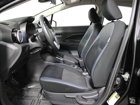 Used 2025 Nissan Versa SV FWD image 22