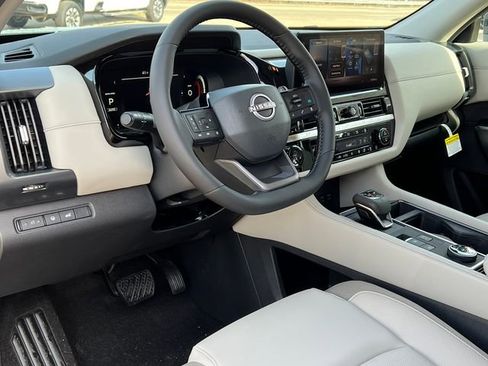 New 2026 Nissan Pathfinder SL image 16