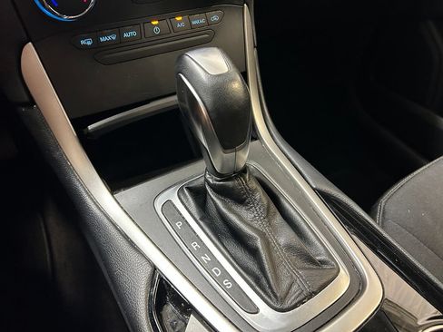 Used 2016 Ford Edge SEL FWD image 17