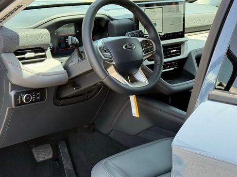 New 2026 Ford Explorer Active image 6