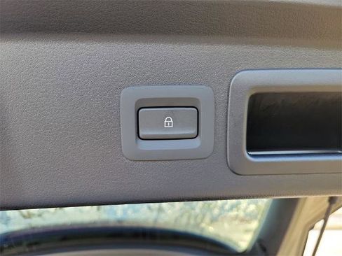 Used 2024 MAZDA CX-30 Carbon image 11