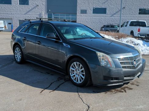 Used 2010 Cadillac CTS Luxury image 2