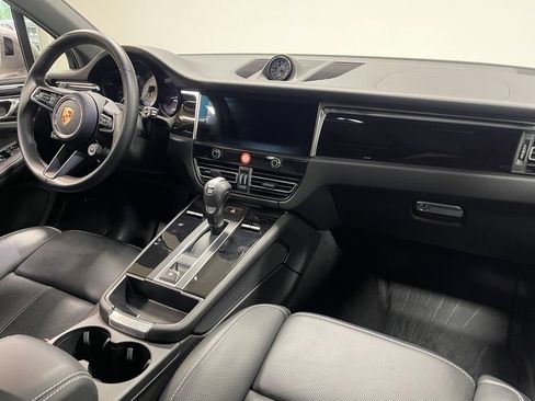 Used 2024 Porsche Macan S AWD/4WD image 28
