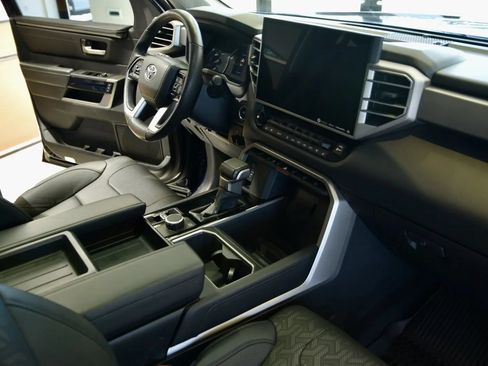 Used 2022 Toyota Tundra Limited w/ Power Package AWD/4WD image 26