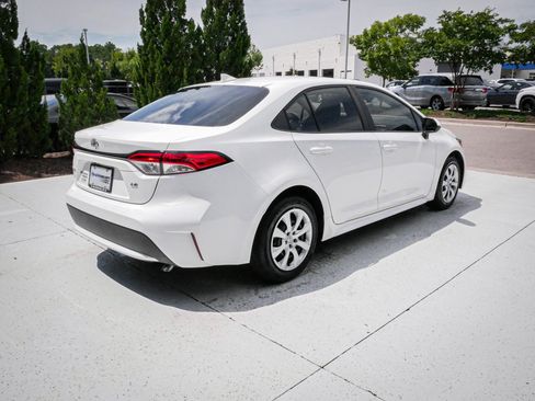 Used 2022 Toyota Corolla LE FWD image 10