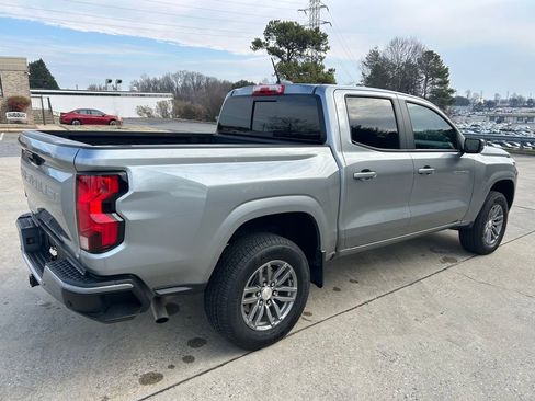 Used 2024 Chevrolet Colorado LT w/ LT Convenience Package II image 6