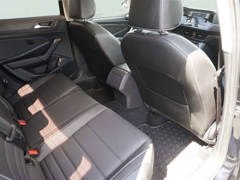 Used 2022 Volkswagen Jetta SE FWD image 15