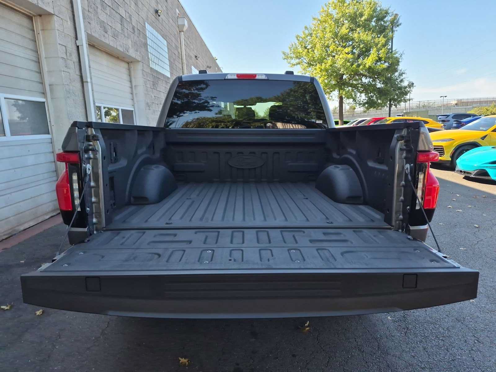 Used 2023 Ford F150 Lightning 4x4 SuperCrew image 34