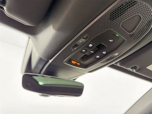Certified 2026 Porsche Cayenne AWD/4WD image 24