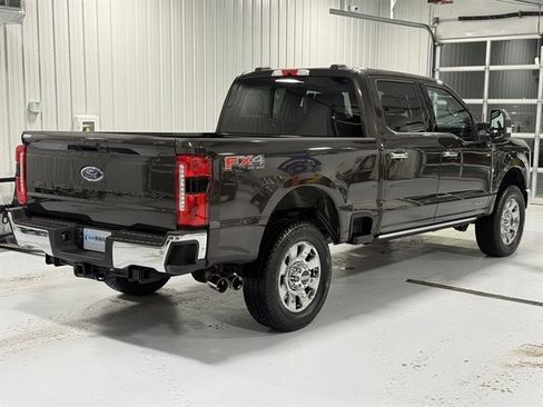 Used 2025 Ford F350 Lariat w/ Lariat Ultimate Package image 3