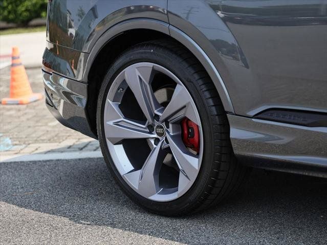 Certified 2026 Audi Q7 3.0T Prestige AWD/4WD image 6