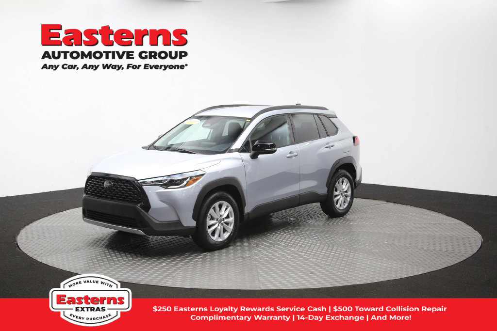 Used 2025 Toyota Corolla Cross LE FWD image 55