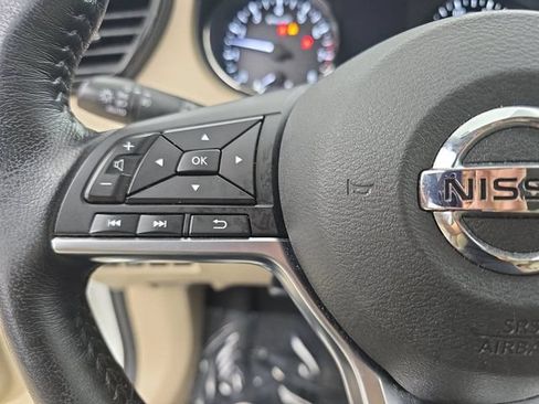 Used 2019 Nissan Rogue SV w/ Premium Package AWD/4WD image 17