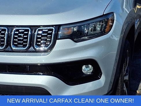Used 2025 Jeep Compass Limited AWD/4WD image 27
