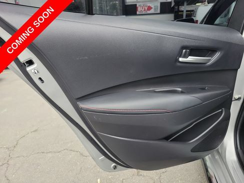 Used 2025 Toyota Corolla SE w/ SE Premium Package FWD image 18