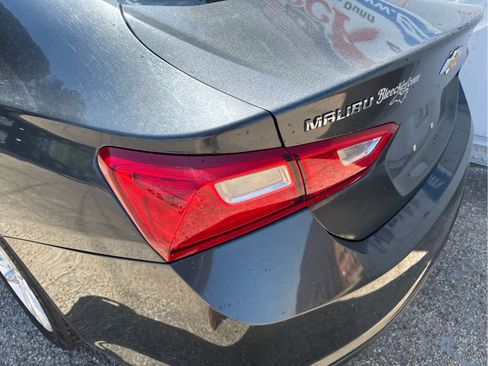 Used 2016 Chevrolet Malibu LT image 17