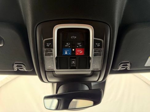 Used 2023 RAM 1500 Laramie AWD/4WD image 38