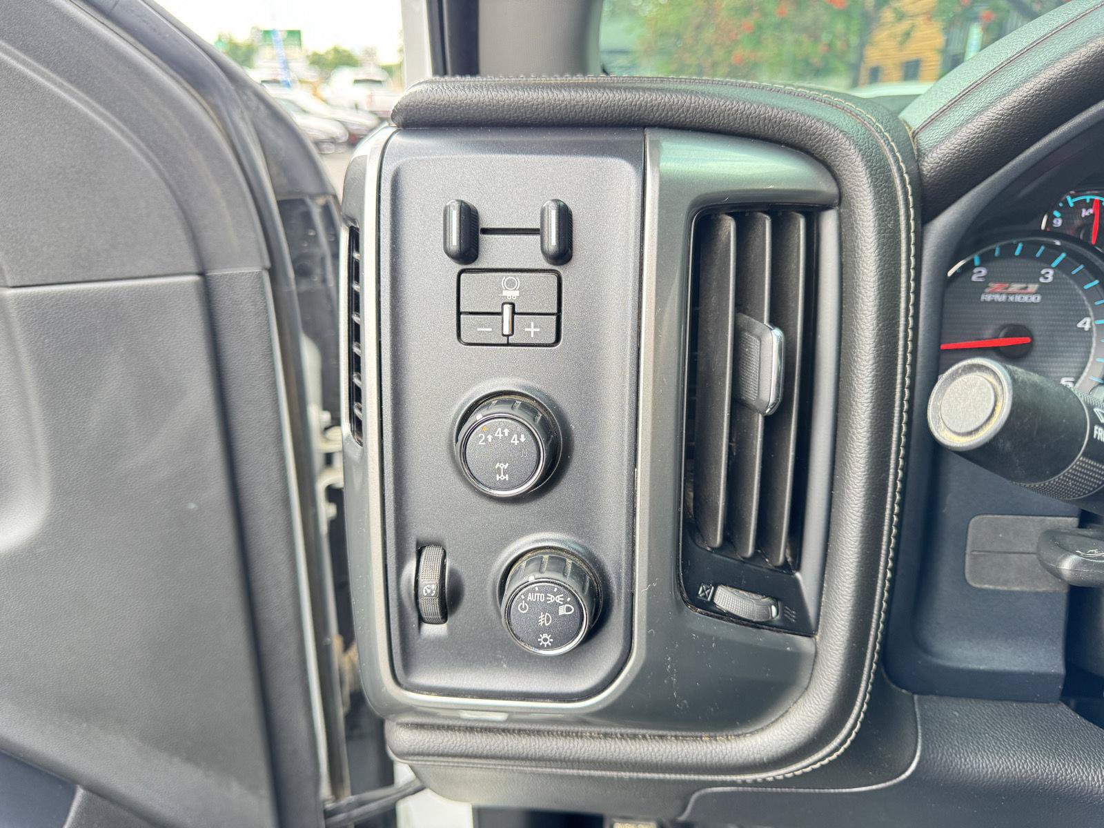 Used 2019 Chevrolet Silverado 2500 LTZ w/ Duramax Plus Package AWD/4WD image 21