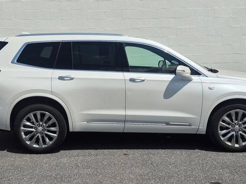 Used 2024 Cadillac XT6 Premium Luxury w/ LPO, Floor Liner Package AWD/4WD image 8