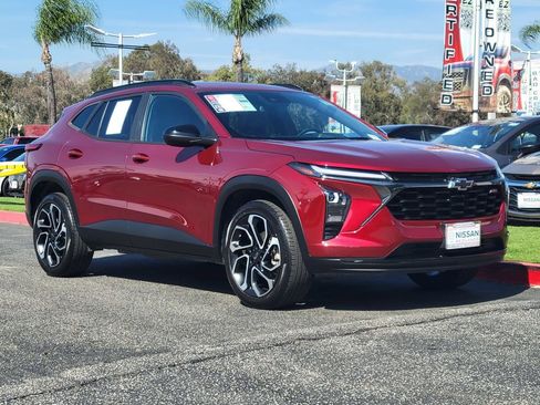 Used 2024 Chevrolet Trax RS w/ Sunroof Package image 35