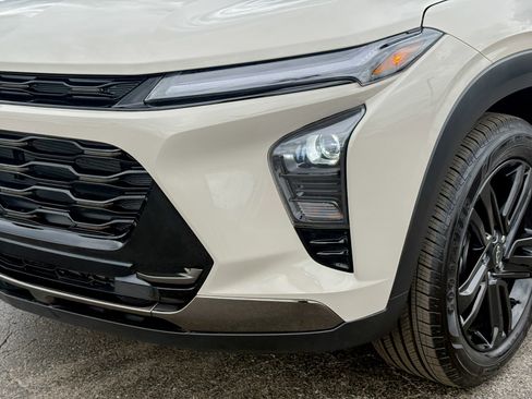 Used 2026 Chevrolet Trax ACTIV w/ Sunroof Package image 14