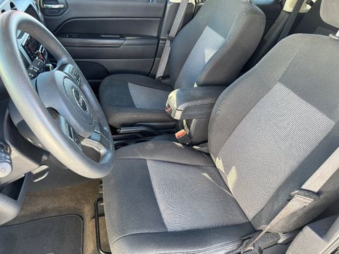 Used 2014 Jeep Patriot Sport w/ Power Value Group image 11