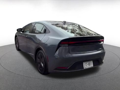 Used 2025 Toyota Prius LE image 9