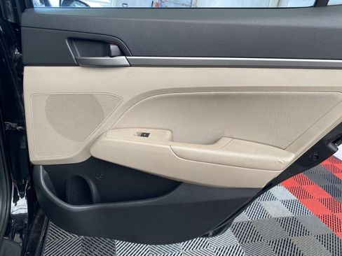 Used 2017 Hyundai Elantra Value Edition w/ Cargo Package image 10