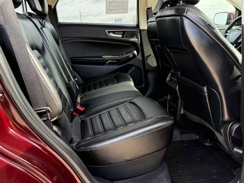 Used 2023 Ford Edge SEL image 11