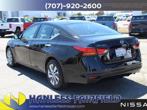 Used 2024 Nissan Altima 2.5 S FWD image 9