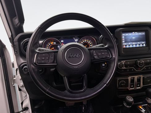 Used 2020 Jeep Wrangler Sport image 12