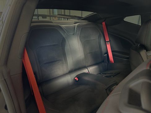 Used 2018 Chevrolet Camaro ZL1 RWD image 28