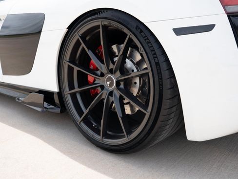 Used 2018 Audi R8 V10 RWD image 27
