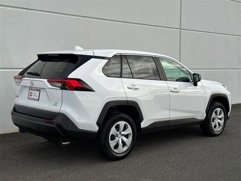 Used 2025 Toyota RAV4 LE image 10