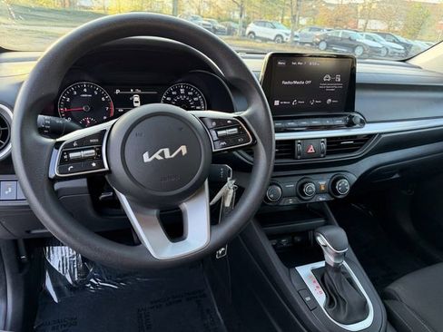 Certified 2024 Kia Forte LXS w/ LXS Technology Package image 12