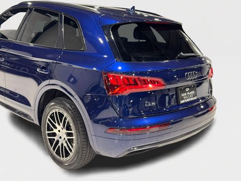 Used 2020 Audi Q5 2.0T Premium w/ Titanium Sport Package image 9