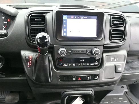 Used 2025 RAM ProMaster 2500 w/ Convenience Group image 19