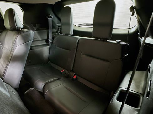 Used 2024 Mitsubishi Outlander SE image 30