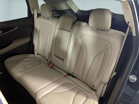 Used 2022 Lincoln Nautilus Reserve image 25