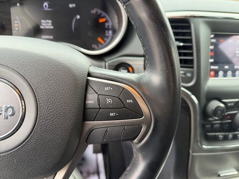 Used 2020 Jeep Grand Cherokee Laredo image 20