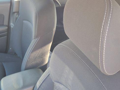 Used 2017 Subaru Forester 2.5i Premium w/ All-Weather Package image 15