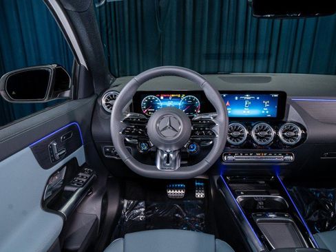 New 2026 Mercedes-Benz GLA 35 AMG 4MATIC image 15