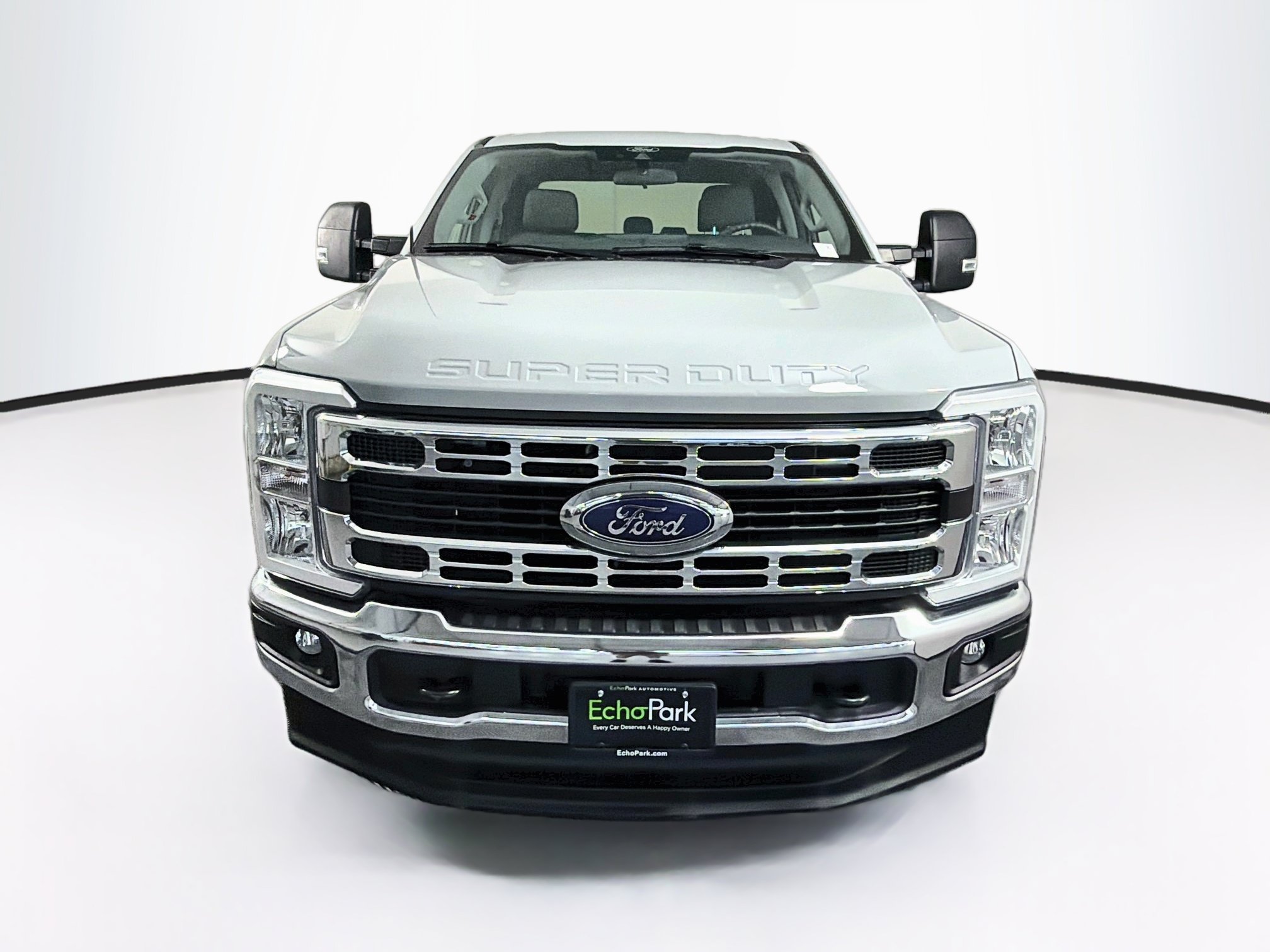 Used 2025 Ford F250 XLT AWD/4WD image 2