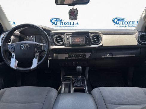 Used 2018 Toyota Tacoma 2WD Double Cab image 13