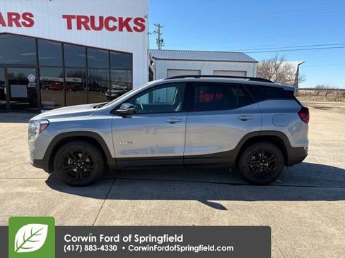 Used 2023 GMC Terrain AT4 image 10