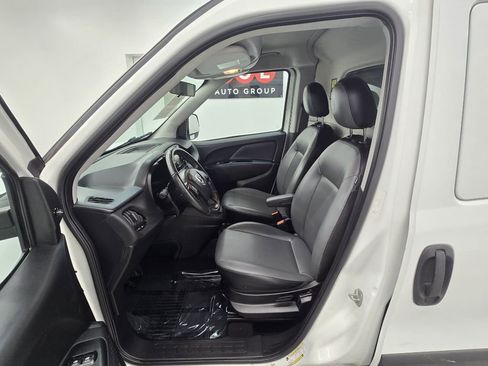 Used 2018 RAM ProMaster City Tradesman SLT image 11