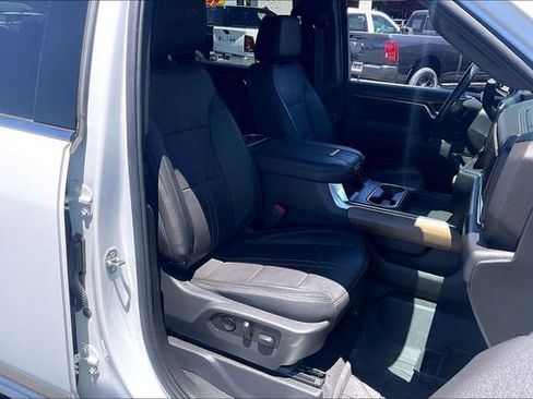 Used 2024 Chevrolet Silverado 3500 High Country w/ High Country Premium Package AWD/4WD image 7