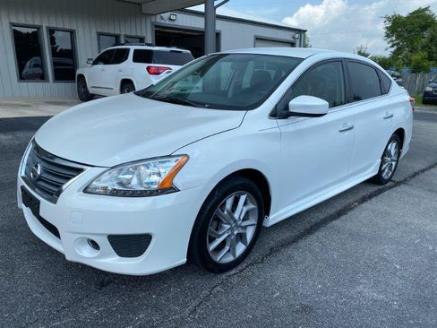 Used 2013 Nissan Sentra SR FWD image 2