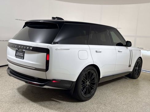 Used 2025 Land Rover Range Rover SE AWD/4WD image 5